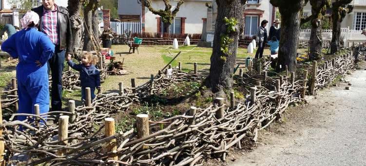 Le square du Monument (28)